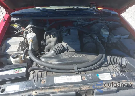 1998 Chevrolet S-10 Ls Fleetside z USA, uszkodzony, nr VIN 1GCCS1943W8251169